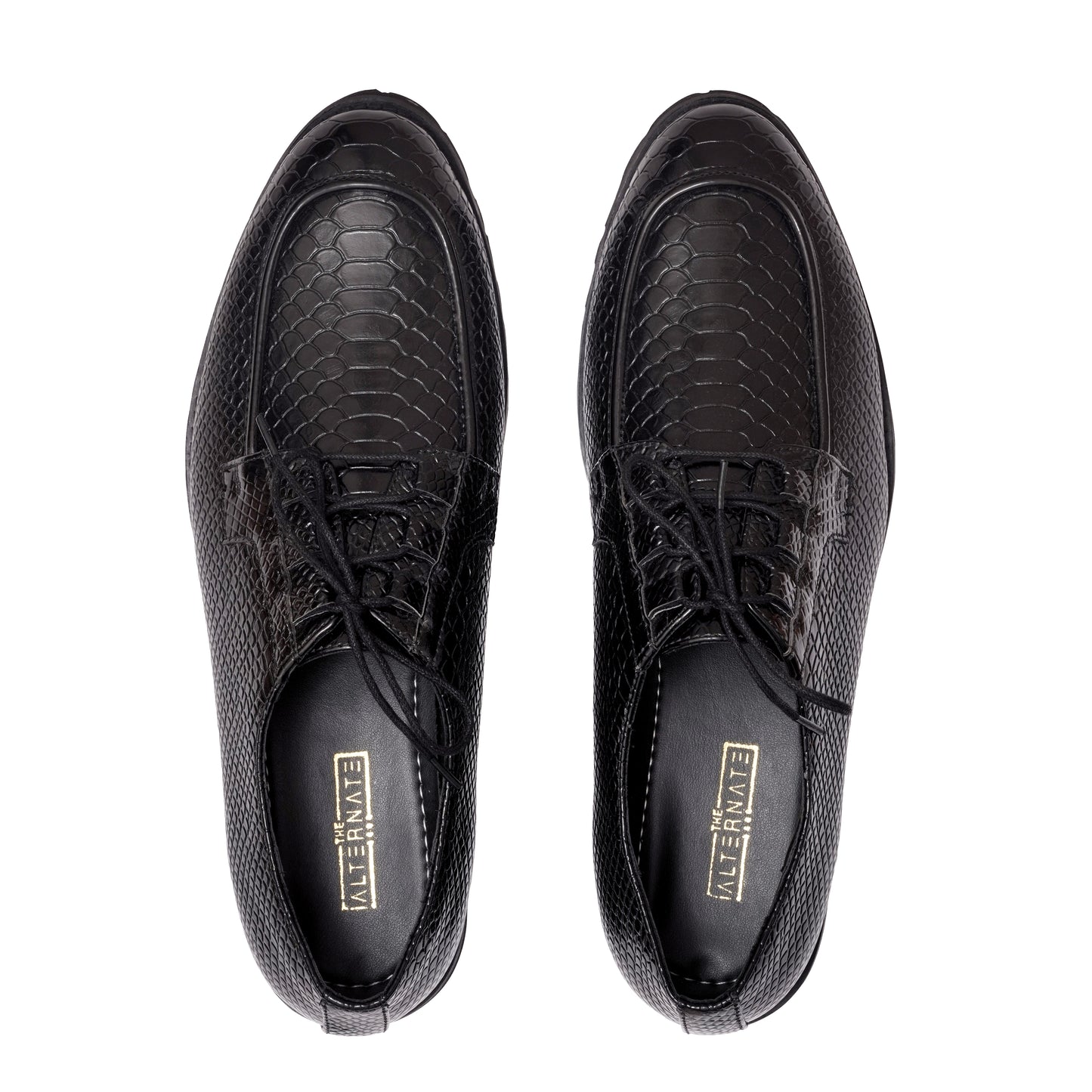 EMBOSSED DERBY WITH COMMANDO OUTSOLE