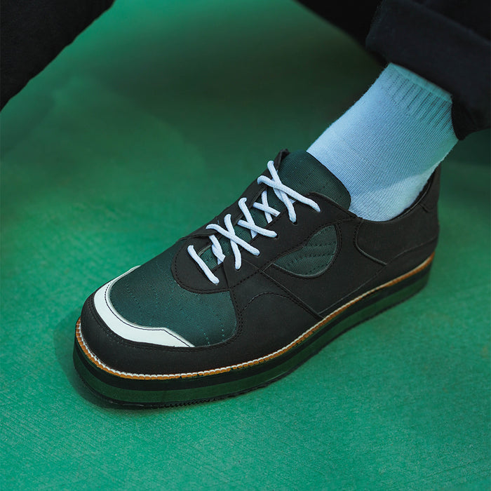 GREEN AND BLACK SNEAKER