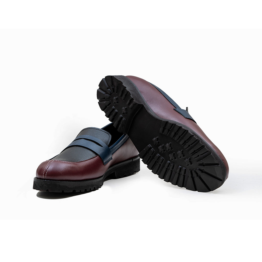 PENNY LOAFERS WITH TOE STITCH