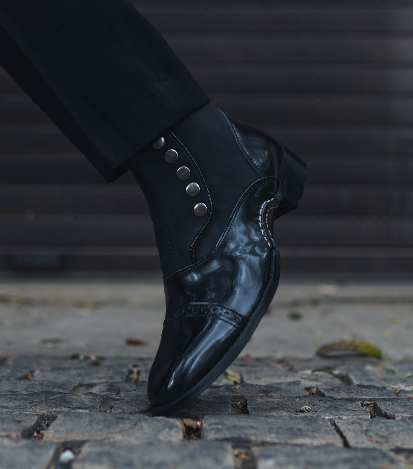 BUTTON ANKLE BOOTS-BLACK - HEIGHT ELEVATION