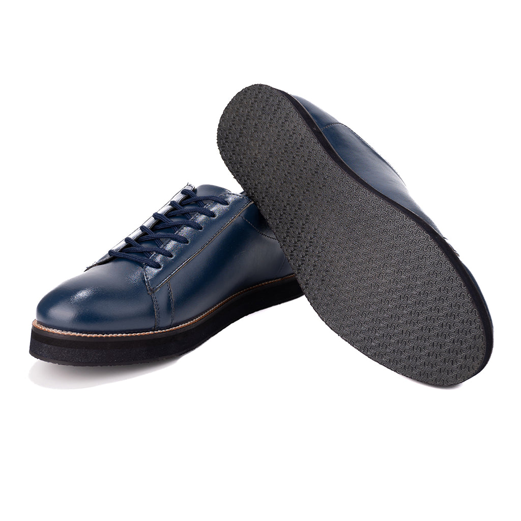 Navy blue sneaker â The Alternate