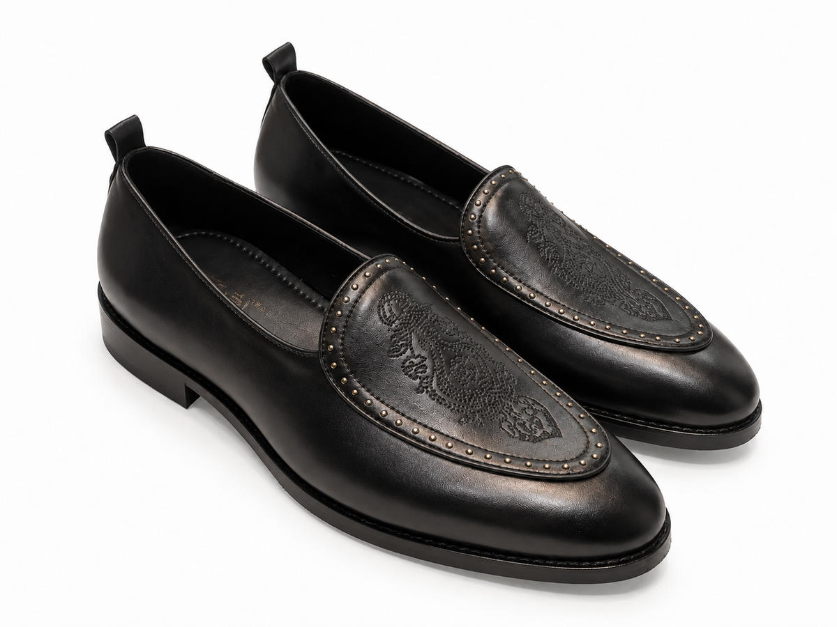 ETHNIC SLIP-ONS WITH RIVET DETAIL