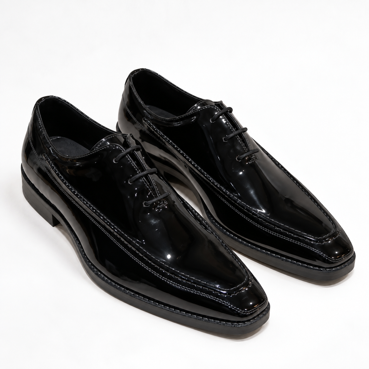 PATENT DERBY LACE-UP- BLACK