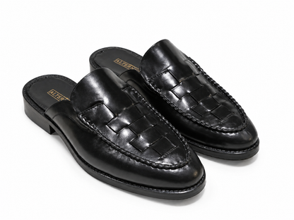 BLACK MULE WITH WEAVING DETAIL