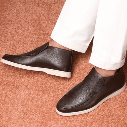 CHUKKA boots with rubber outsole