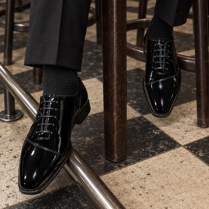 BLACK PATENT DERBY LACE-UPS