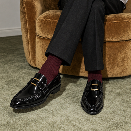 BLACK PATENT LOAFERS WITH METAL ACCCESSORY