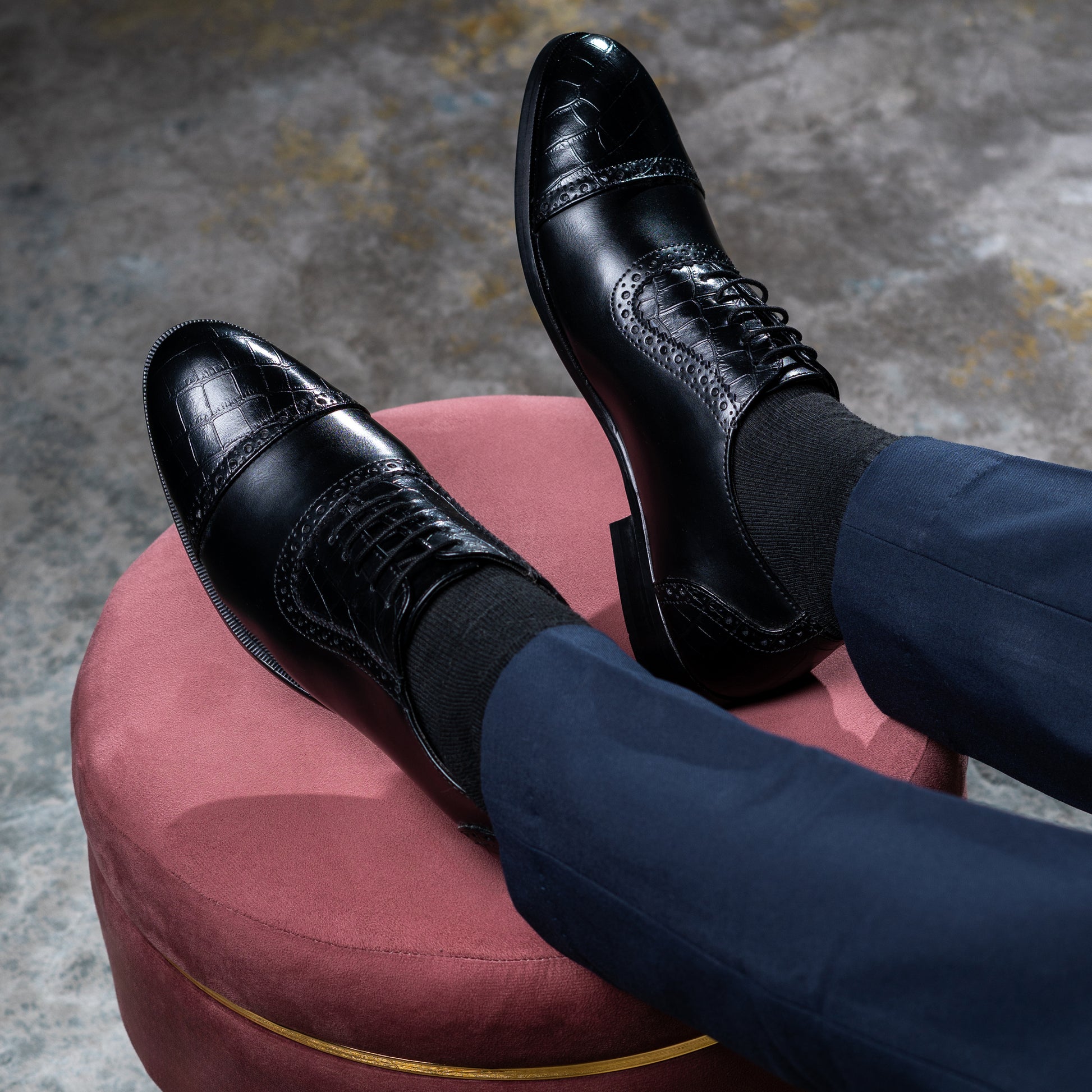 OXFORDS WITH TOE CAP- BLACK – The Alternate