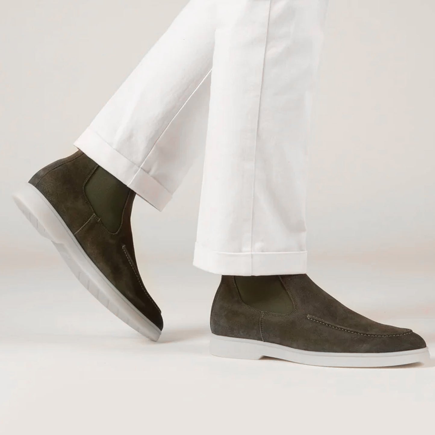 BROWN CHELSEA BOOTS WITH RUBBER OUTSOLE