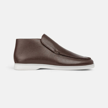 CHUKKA boots with rubber outsole