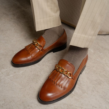 FRINGE SLIP ON WITH CHAIN DETAIL-TAN