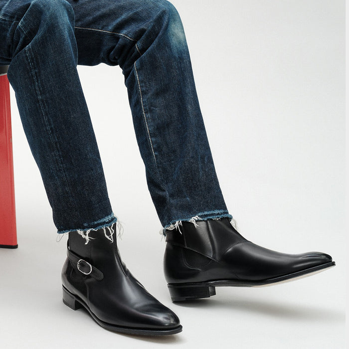Cross strap boots-black
