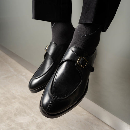 SINGLE MONK WITH STITCH DETAIL