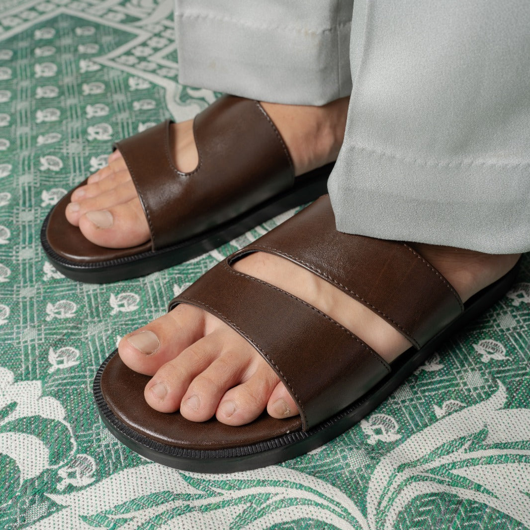 CROSSCUT SANDALS- BROWN