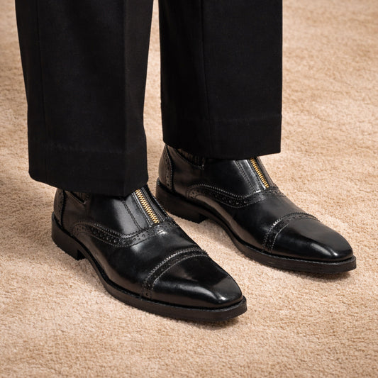 ZIPPER BOOTS WITH BROGUE DETAIL - BLACK