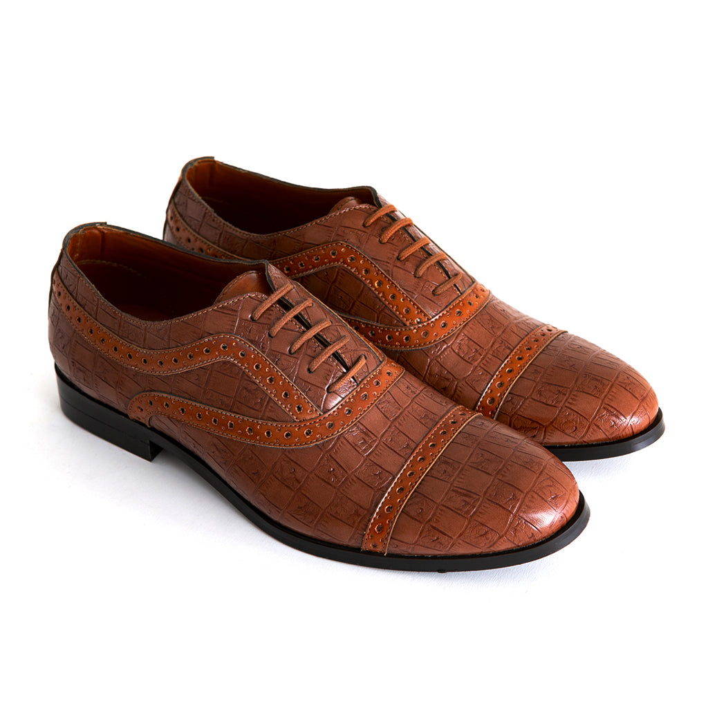 OXFORD SHOES WITH BROGUE DETAIL